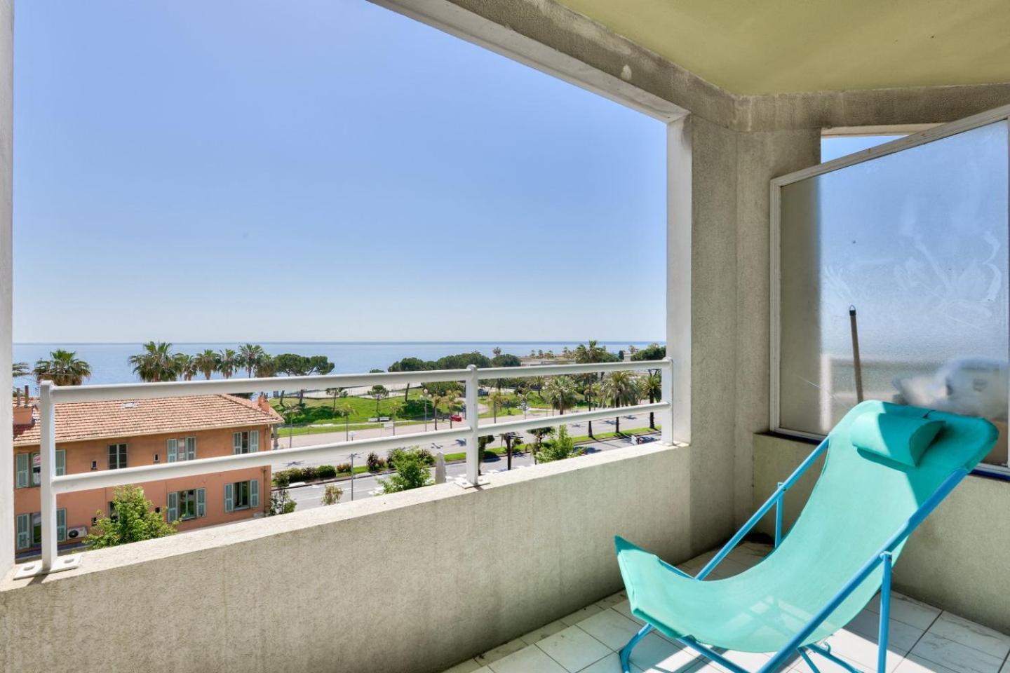 Appartamento T3 Avec Terrasse Vue Sur A 400m De La